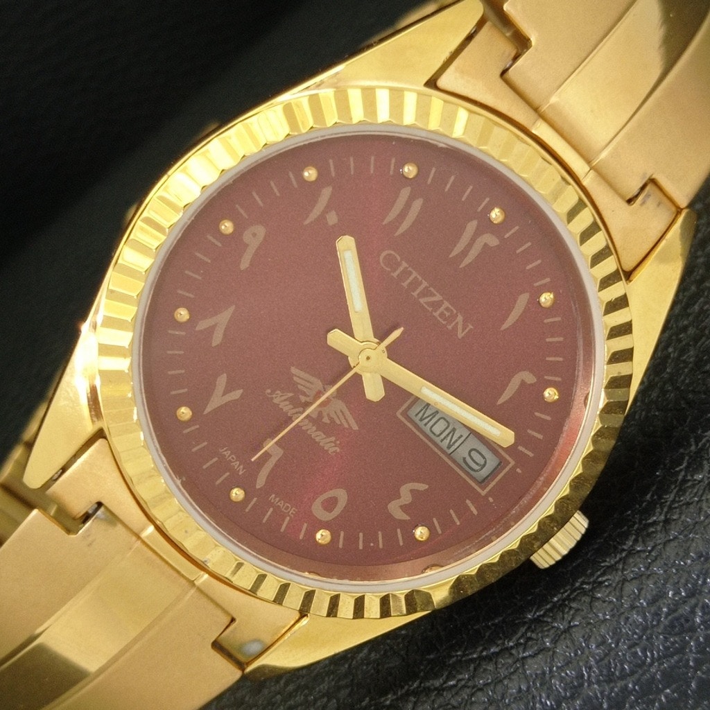 Vintage 1977 Citizen Automatic Mens Gold Watch WDaydate  Arabic Accents